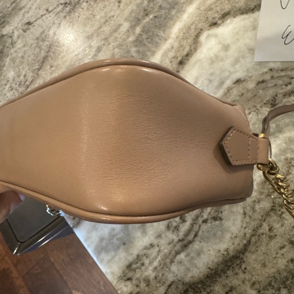 SOLD!!!๐ Gucci Camera Bag Dusty Pink (beige) Leather Small ๐ - Picture 5 of 10